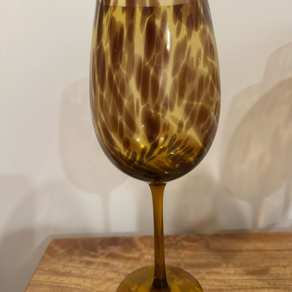 4 Amber Tortoise Shell Leopard Amber  Art Glass Wine Glasses Set Vintage Vibes - Picture 6 of 11